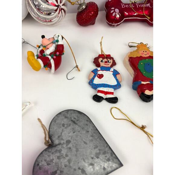 Lot of 22 Holiday Ornaments Christmas Stars Sphere Santa Metal Bundle - Picture 11 of 15